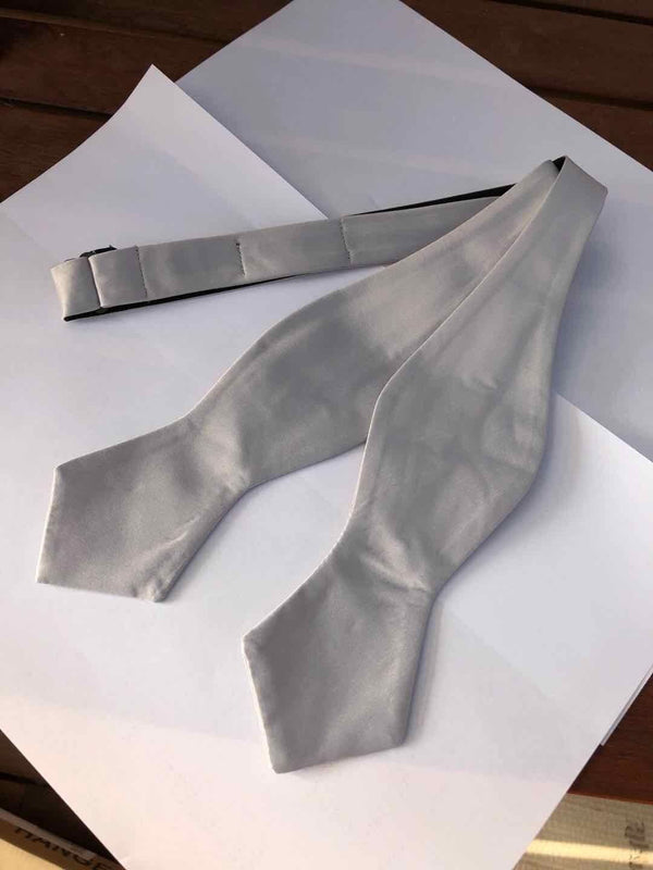 Silver Fog Satin Pre-tied Tip Bow Tie